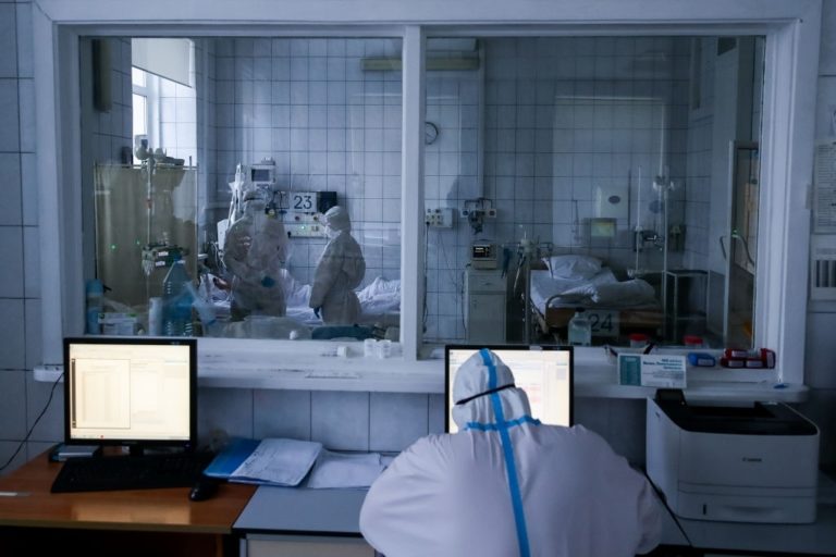 Covid-Cases-Pushing-California-Hospitals-To-Breaking-Point